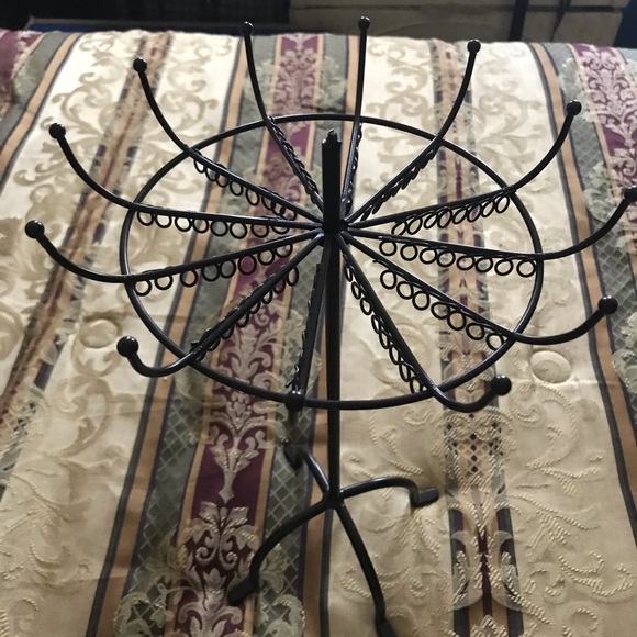 Women’s Black Iron Jewelry Holder Stand😍 - Picture 2 of 3